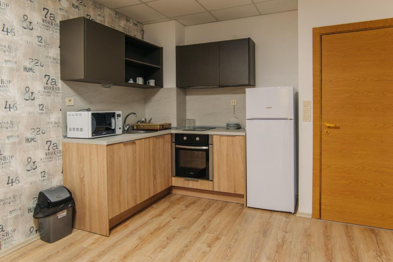 Pansion Storgozia Aparthotel Pleven Bagian luar foto