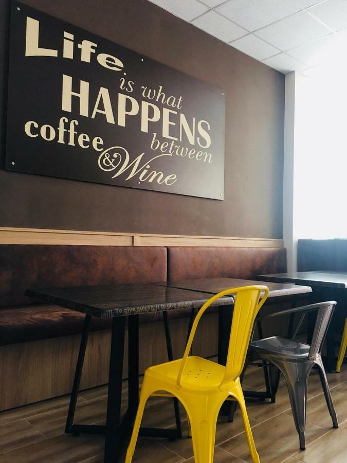 Pansion Storgozia Aparthotel Pleven Bagian luar foto